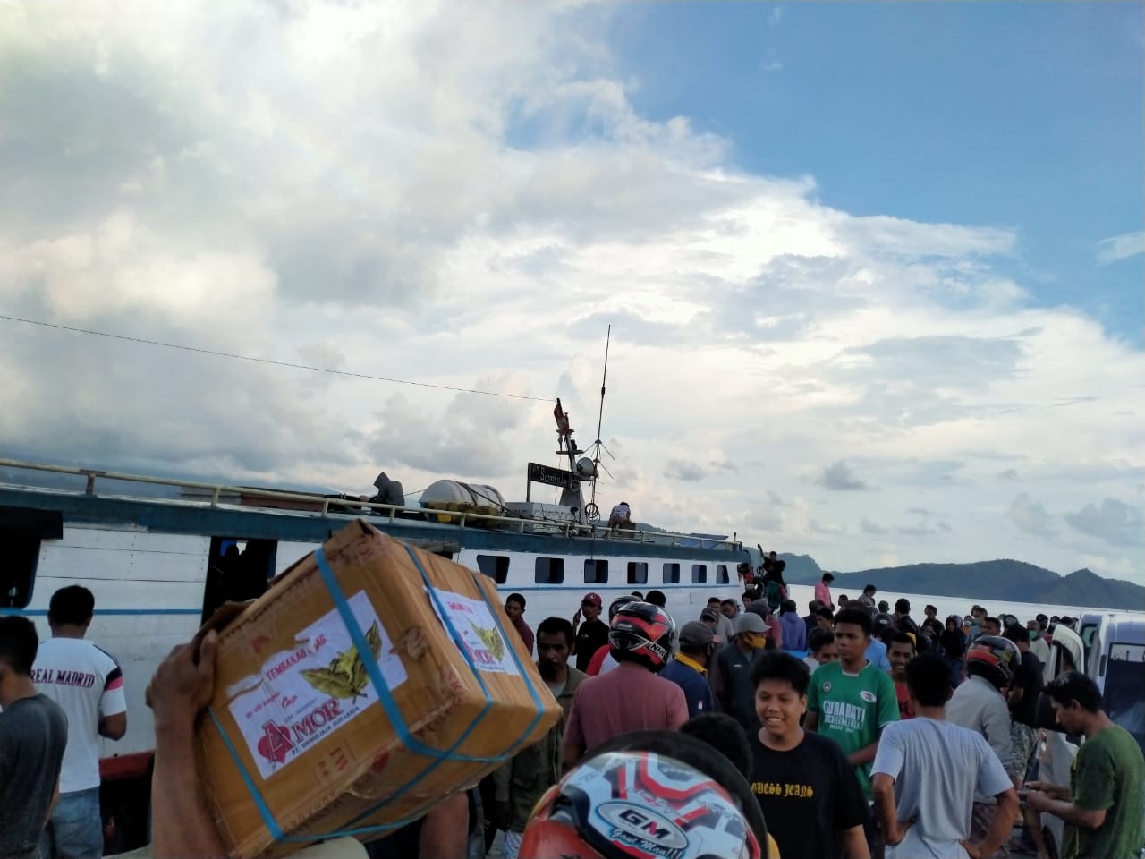 Takut Pelabuhan Ditutup, Warga Jailolo Ramai-Ramai Mudik