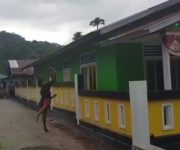 Tolak Pengaktifan Kades Sambiki, Kantor Desa Jadi Sasaran Amukan Warga